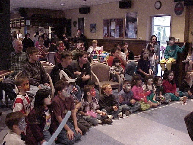 photo of the Magic Show audience in Germany