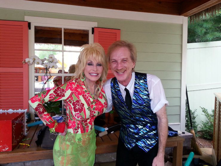 Magician Rodney Kelley and Dolly Parton